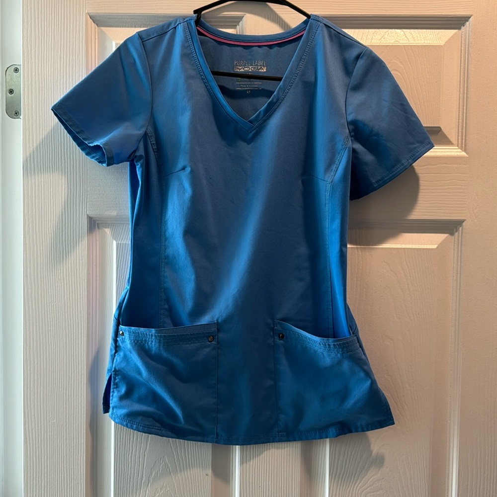 Scrub top